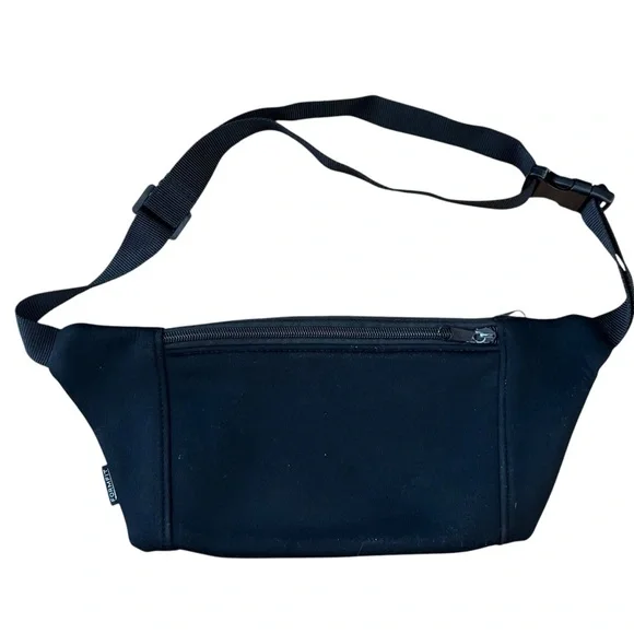 Formfit black belt bag - Picture 3 of 5